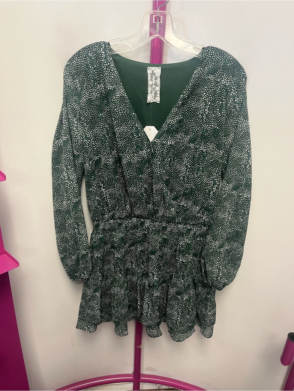 Sadie & Sage Green and White Long Sleeve V-Neck Mini Dress